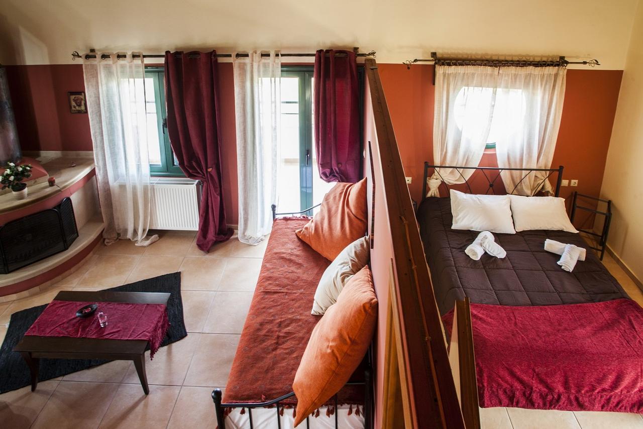 Estate Kares Aparthotel Tílisos Exteriör bild